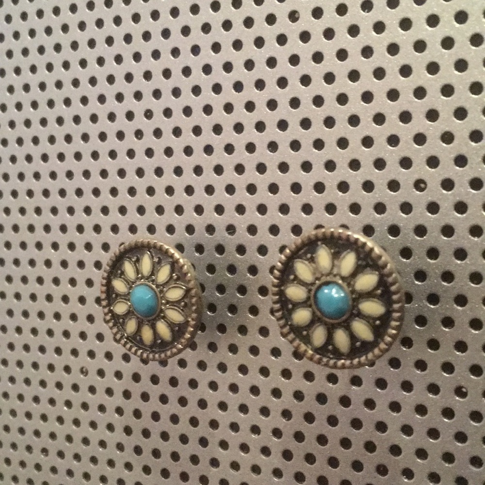 Flower earring